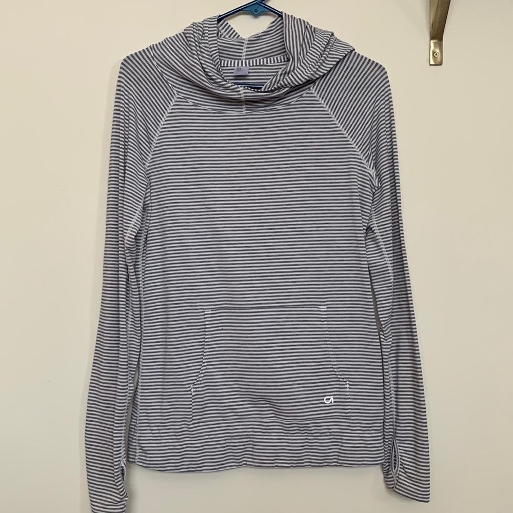 GapFit grey and white stripped pullover
